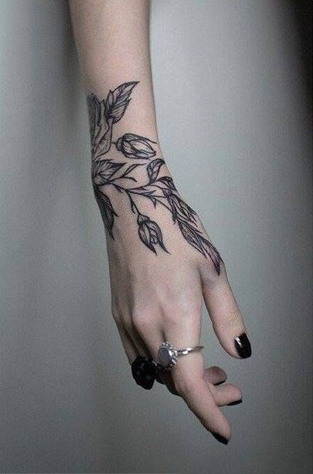 pretty hand tattoos for girls