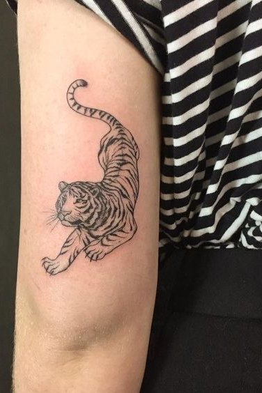 backside tiger tattoo